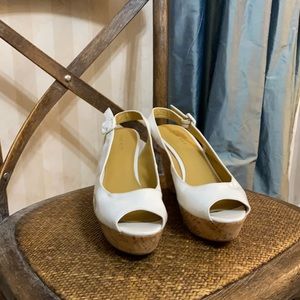 9.5 US Nine West white patten leather wedges